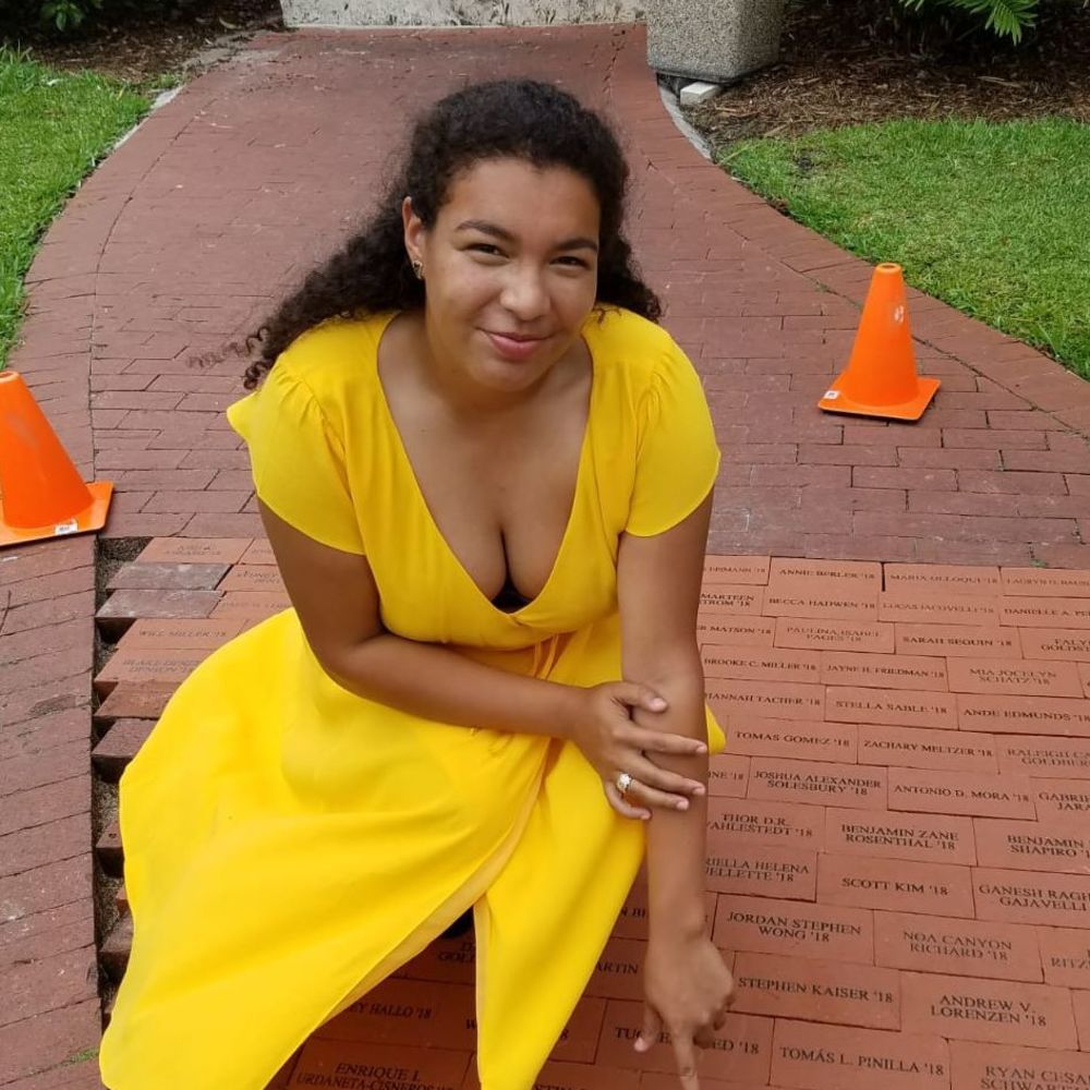 Meet your Posher, Gaby